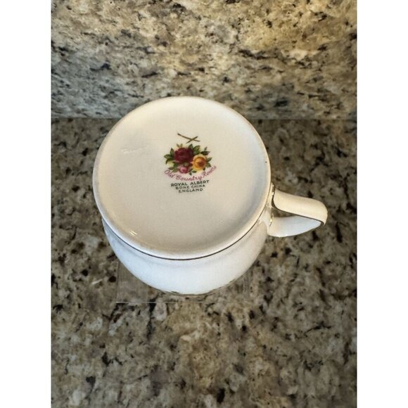 One Royal Albert OLD COUNTRY ROSES 8 oz Flat Smooth Mug - England - Picture 3 of 5